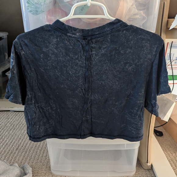 Lululemon All Yours Crop Tee, Cloudy Wash True Navy, Size 4/6? - Picture 2 of 2